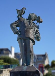 statue Alfred Hitchcock psycho horror film game